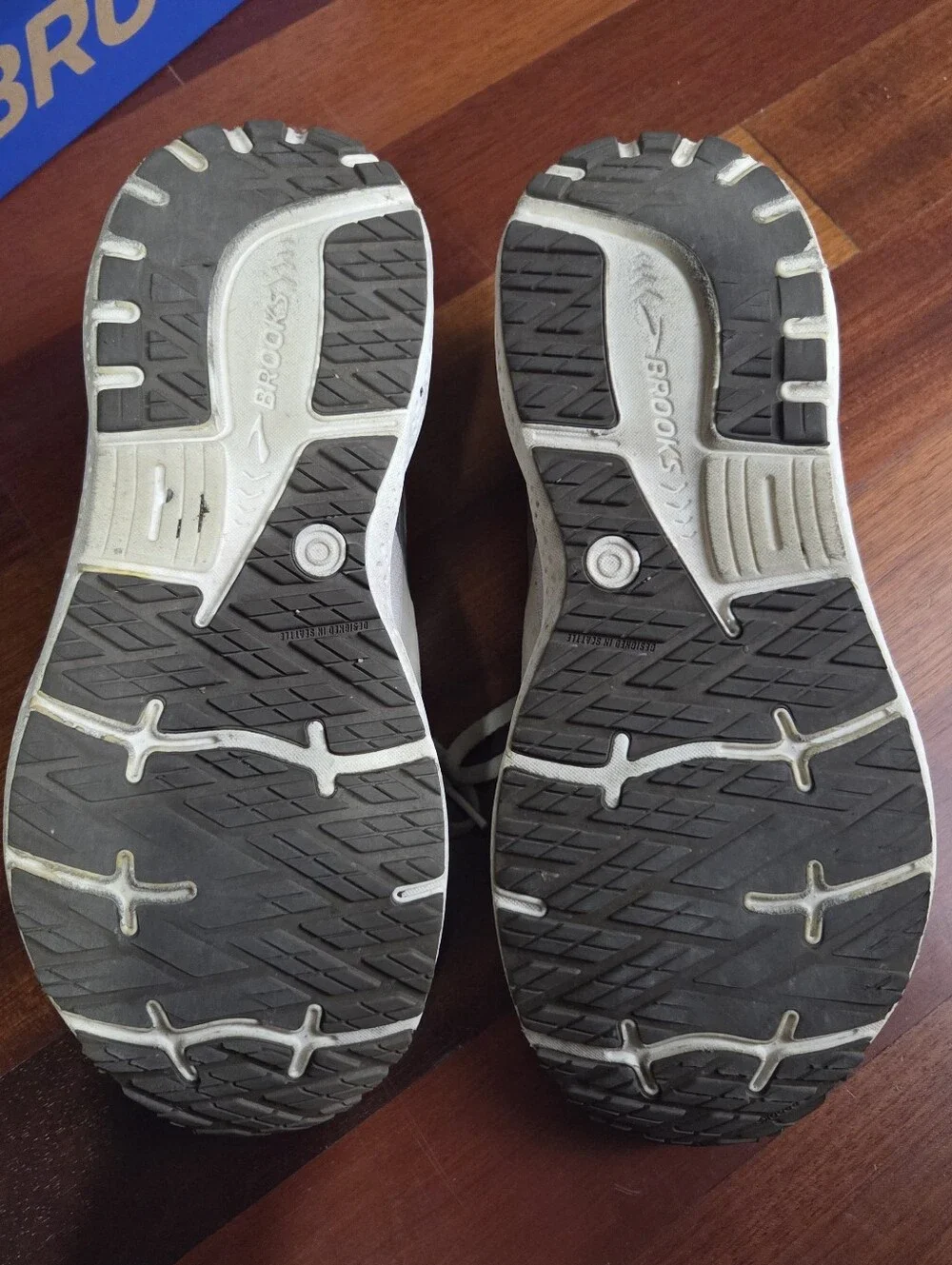 Brooks ghost 16